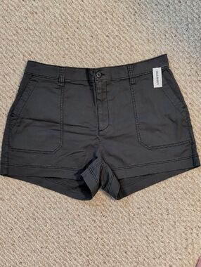 🆕 Old Navy Women’s Grey High Rise OG Chino Shorts